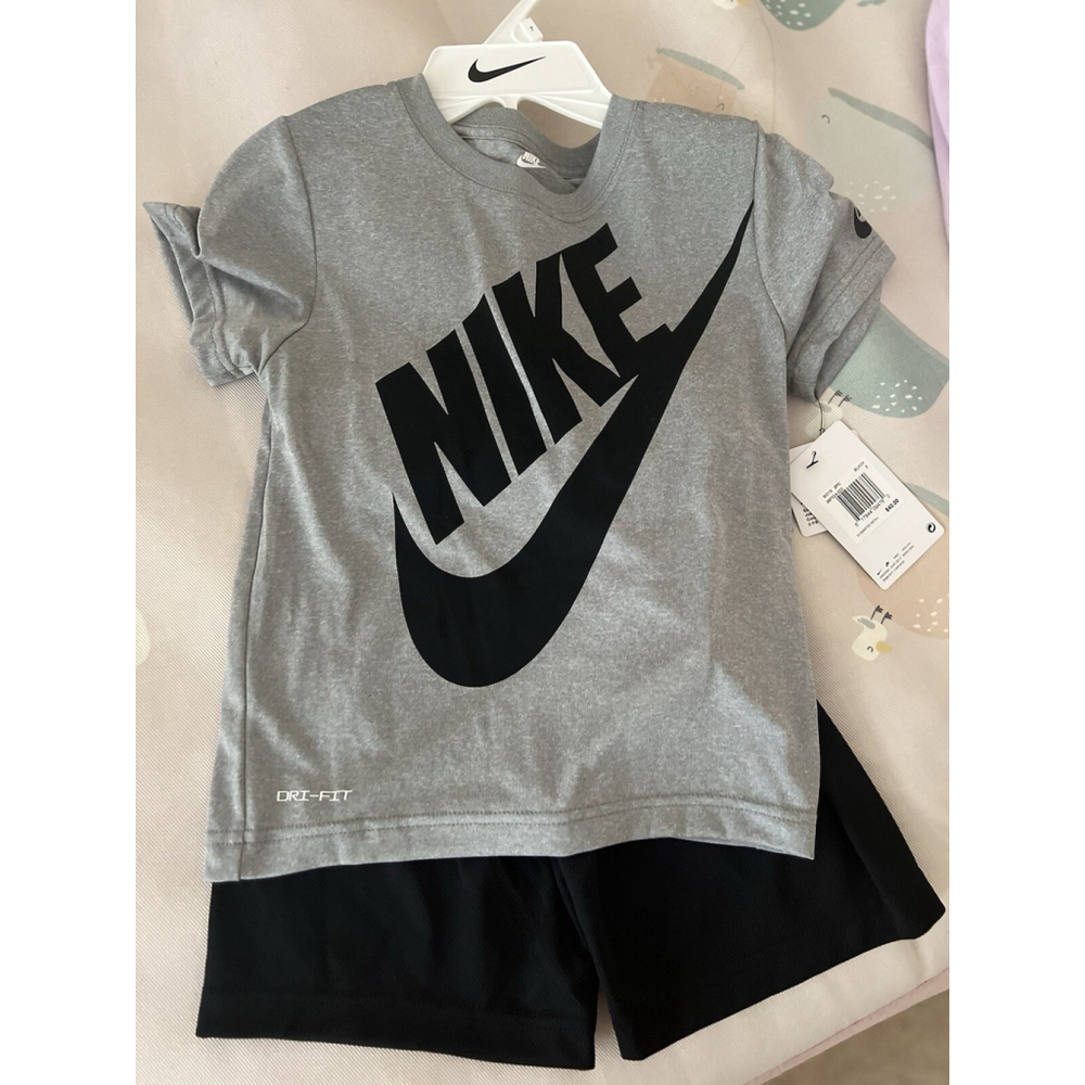 Nike Baby Boy 2 Piece Size 7 T-Shirt & Shorts Set DRI-FIT Gray Black White New